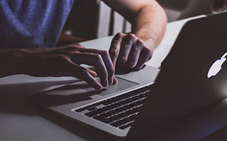 意甲媒体透露：米兰补强后防线时出现新名字：萨索洛的杰伊·伊德泽斯